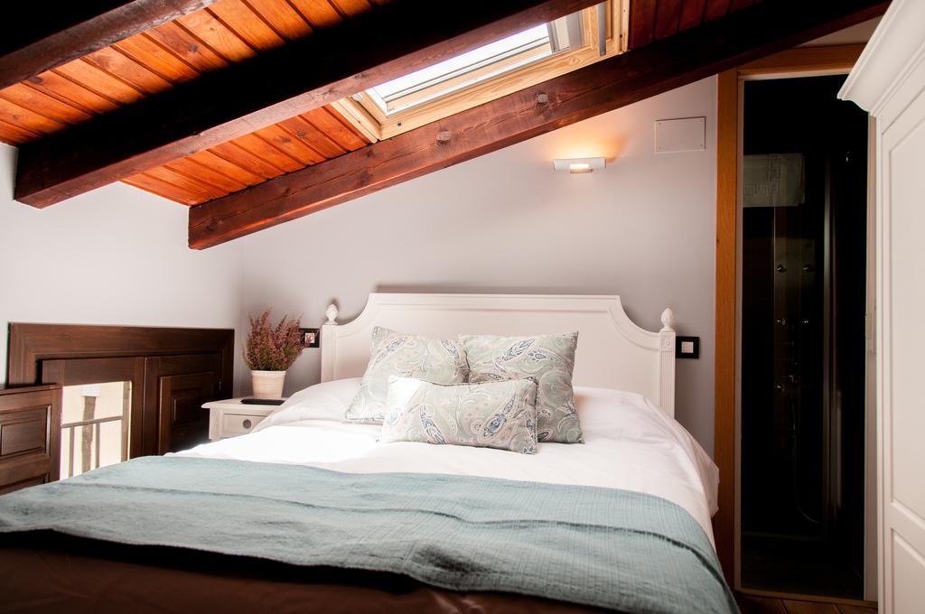 Hotel Rural Princesa Kristina Covarrubias Rum bild