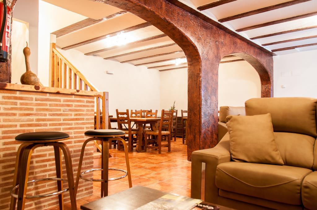 Hotel Rural Princesa Kristina Covarrubias Exteriör bild