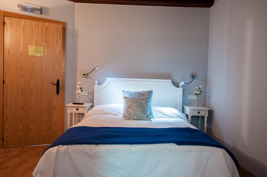 Hotel Rural Princesa Kristina Covarrubias Rum bild